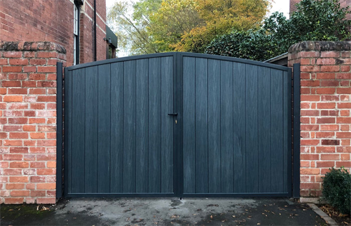 Pair of frame gates